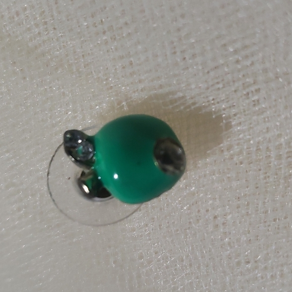 Betsey Johnson blinged green apple mismatched earrings - Picture 6 of 8